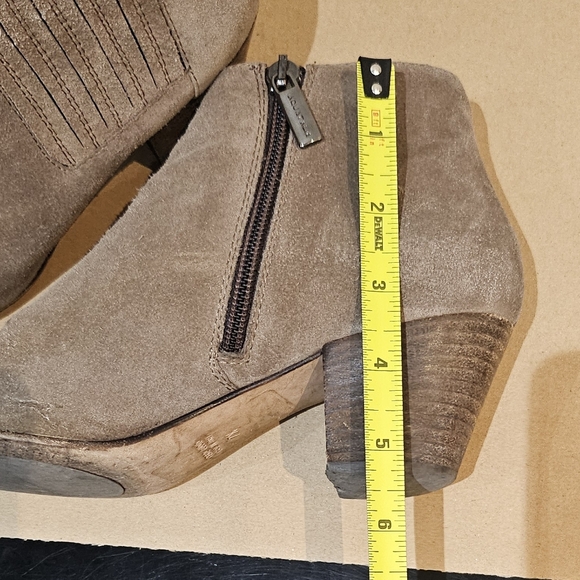 Aquatalia waterproof suede ankle boots - Picture 10 of 10